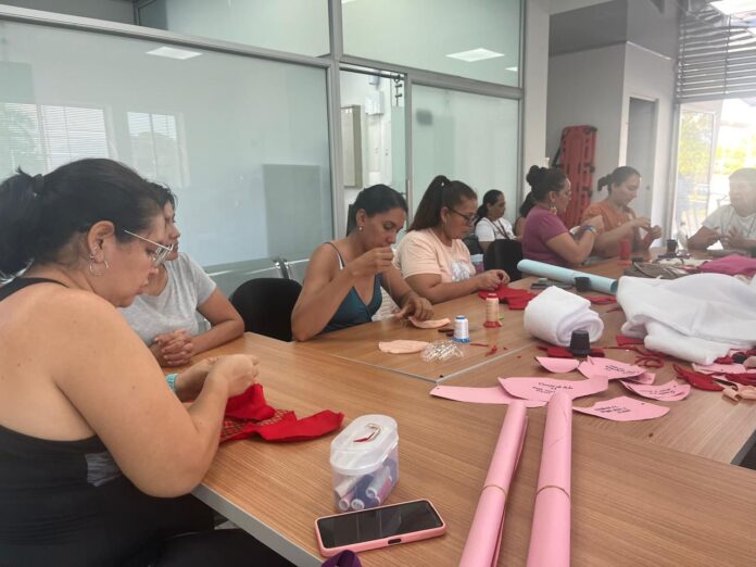 Mujeres emprendedoras del Huila llenan de espíritu navideño a Neiva