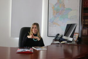 LAURA MORALES, NUEVA MINISTRA DE INDUSTRIA Y COMERCIO