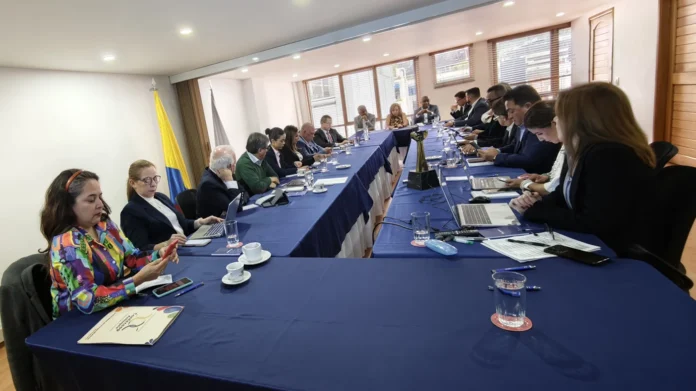 Confecoop propone una mesa técnica